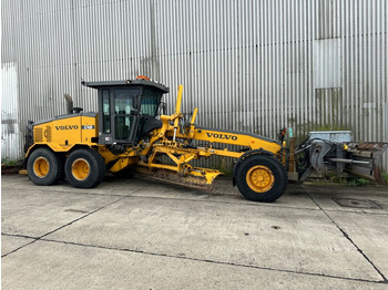 Grader Volvo G746B: das Bild 2