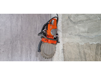 HUSQVARNA Baumaschine