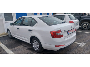 Limousine SKODA OCTAVIA: das Bild 3
