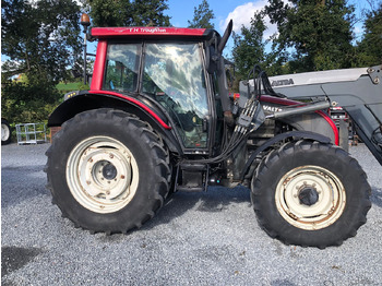 VALTRA N121 Traktor