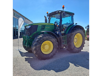JOHN DEERE 6210R Traktor