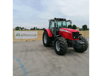 MASSEY FERGUSON Traktor