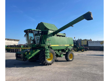 JOHN DEERE Mähdrescher