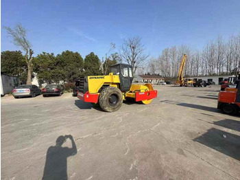 Straßenwalze Used Dynapac CA301 Vibratory Roller with Less Working Time and Superior Performance Used Dynapac 251d/301D Roller for Sale: das Bild 5