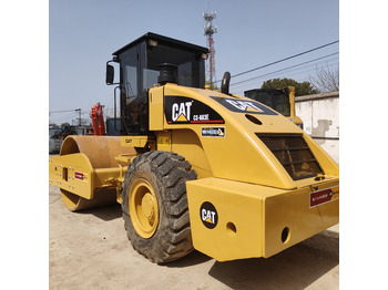 CATERPILLAR Straßenwalze