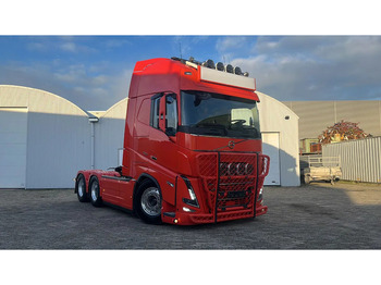 VOLVO FH16 750 Sattelzugmaschine