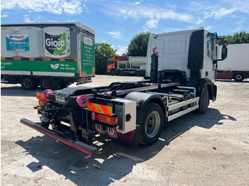 Abrollkipper IVECO EUROCARGO 120E28 CON SCARRABILE NUOVO: das Bild 5