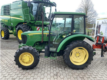 Traktor John Deere 5055E: das Bild 4