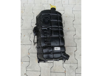 MAN TGX Ausgleichsbehälter