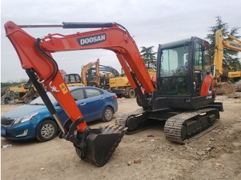 DOOSAN DX60 Kettenbagger