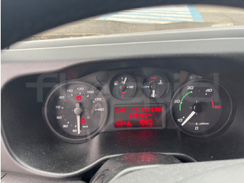 Kleinbus, Personentransporter Iveco Daily: das Bild 3