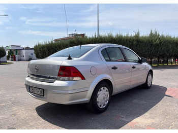 Limousine Opel Astra 1.6 Edition: das Bild 4 Limousine Opel Astra 1.6 Edition: das Bild 4