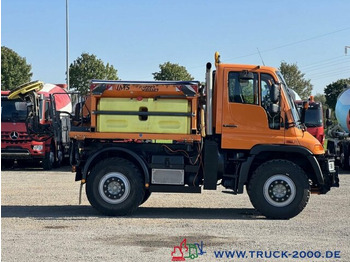 Schneeräumfahrzeug Unimog U400 Winterdienst Salzstreuer - *Schneeschild*: das Bild 2