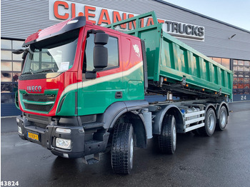 IVECO Trakker Kipper