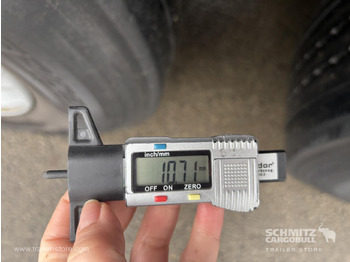 Planenauflieger SCHMITZ Curtainsider Standard: das Bild 2