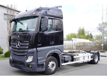 MERCEDES-BENZ Actros 1840 Fahrgestell LKW