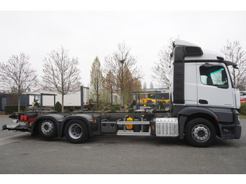 Containerwagen/ Wechselfahrgestell LKW MERCEDES-BENZ Actros 2545 6×2 MP5 / ADR / several units: das Bild 2