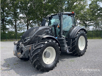 VALTRA T-series Traktor