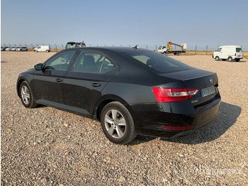 PKW 2018 Skoda Superb Automobile: das Bild 3