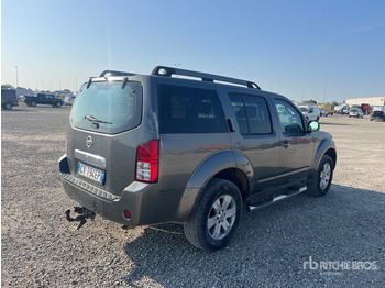 SUV/ Geländewagen 2006 Nissan Pathfinder SUV: das Bild 3
