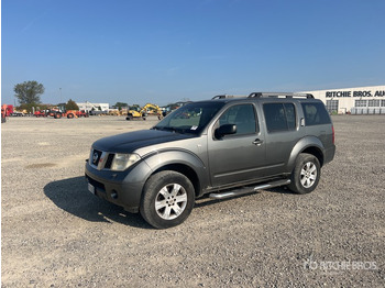 NISSAN SUV/ Geländewagen