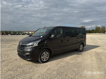 RENAULT Trafic Kleinbus