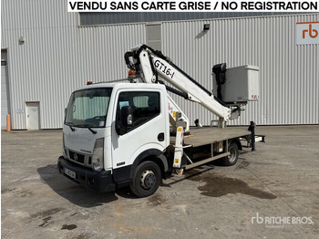 NISSAN LKW mit Arbeitsbühne