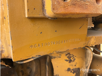CATERPILLAR 740 Knickgelenkter Dumper