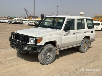 TOYOTA Land Cruiser SUV/ Geländewagen