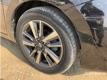 PKW 2021 Nissan Versa Automobile: das Bild 5