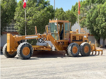 Schlegelmäher/ Mulcher Mitsubishi MG730 Motor Grader: das Bild 2