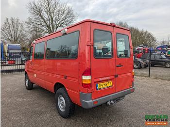 Kleinbus, Personentransporter Mercedes-Benz 316 CDI  4x4 Euro3 - 59.000km - 9 Persoons - Lier - 3 Sperren!  Hoge en Lage Gearing: das Bild 4