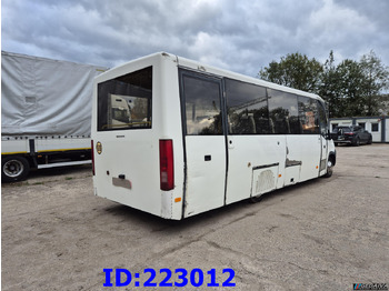 Reisebus IVECO Daily 50C18 - 23-seater: das Bild 5