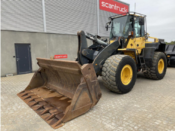 KOMATSU WA320 Radlader