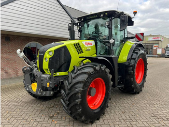 CLAAS Arion 630 Traktor