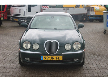 Limousine Jaguar S-TYPE 3.0 V6 EXECUTIVE +EURO 3: das Bild 2