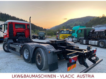 Fahrgestell LKW MAN TGS 26.440 6x2 mit Lift und Lenkachse: das Bild 4