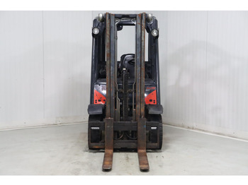 Dieselstapler Linde H25D-02: das Bild 2