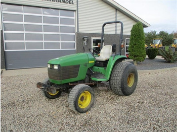 Traktor John Deere 4600 Med Græshjul: das Bild 2