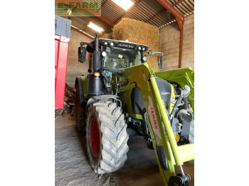 CLAAS Arion 530 Traktor