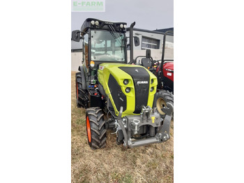 CLAAS Nexos Traktor