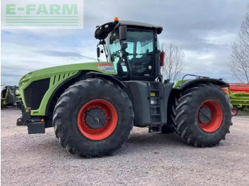 CLAAS Xerion 4000 Traktor