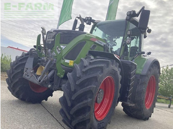 FENDT 718 Vario Traktor