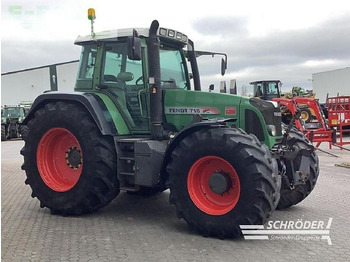 FENDT 718 Vario Traktor