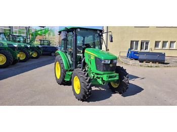 JOHN DEERE 5058E Traktor