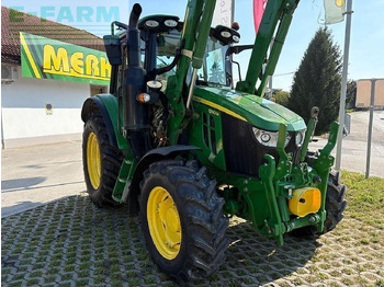 JOHN DEERE 6100M Traktor
