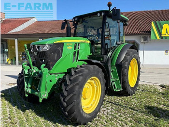 JOHN DEERE 6110RC Traktor