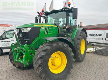 JOHN DEERE 6215R Traktor
