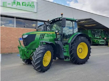 JOHN DEERE 6215R Traktor