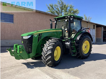 JOHN DEERE 8320R Traktor